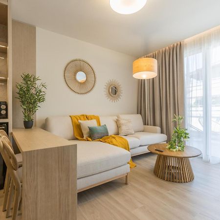 The Mediterranean Suites Piraeus Luaran gambar