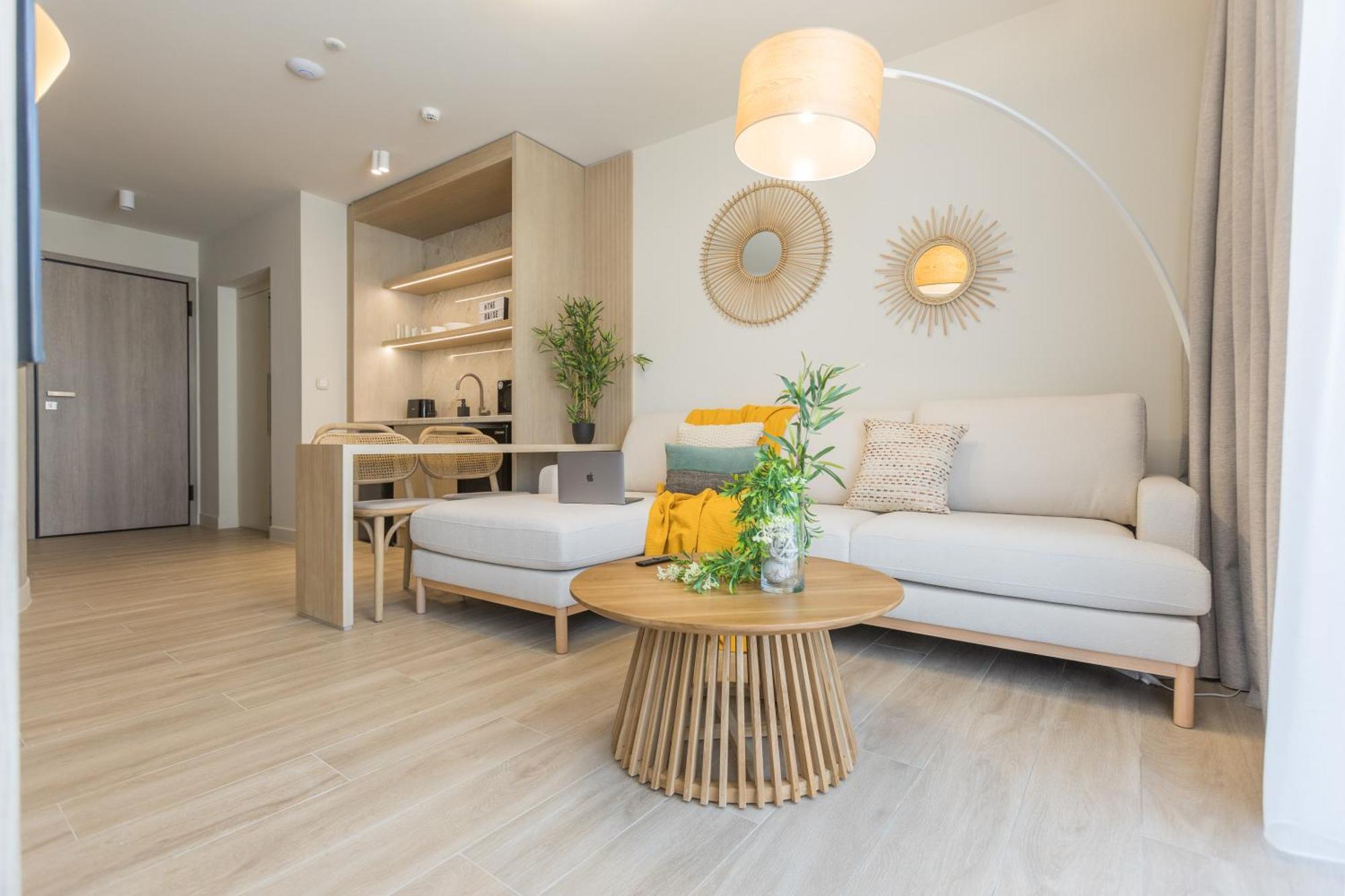 The Mediterranean Suites Piraeus Luaran gambar