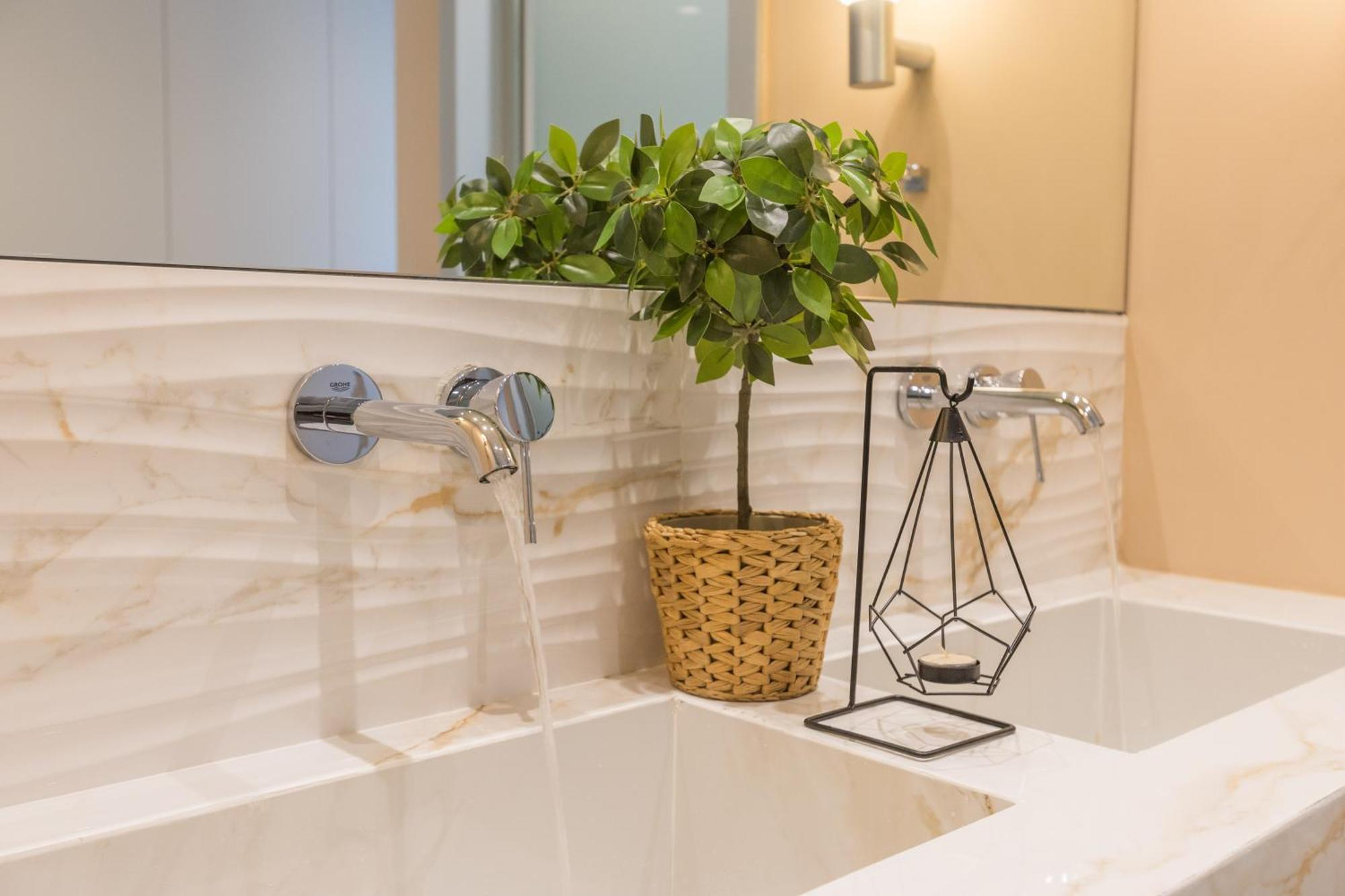 The Mediterranean Suites Piraeus Luaran gambar