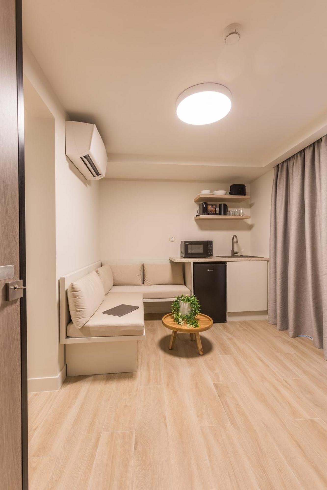 The Mediterranean Suites Piraeus Luaran gambar