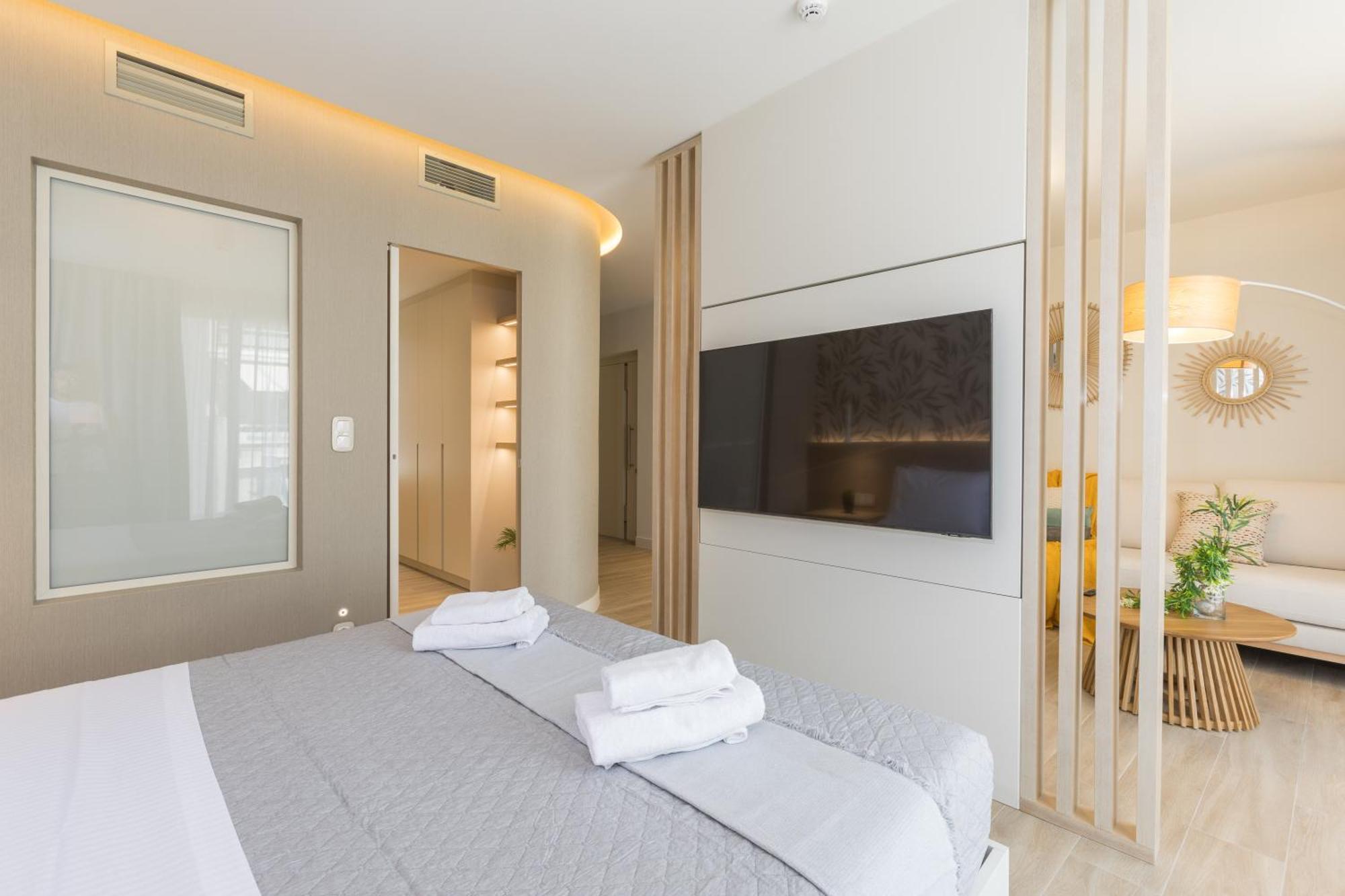 The Mediterranean Suites Piraeus Luaran gambar