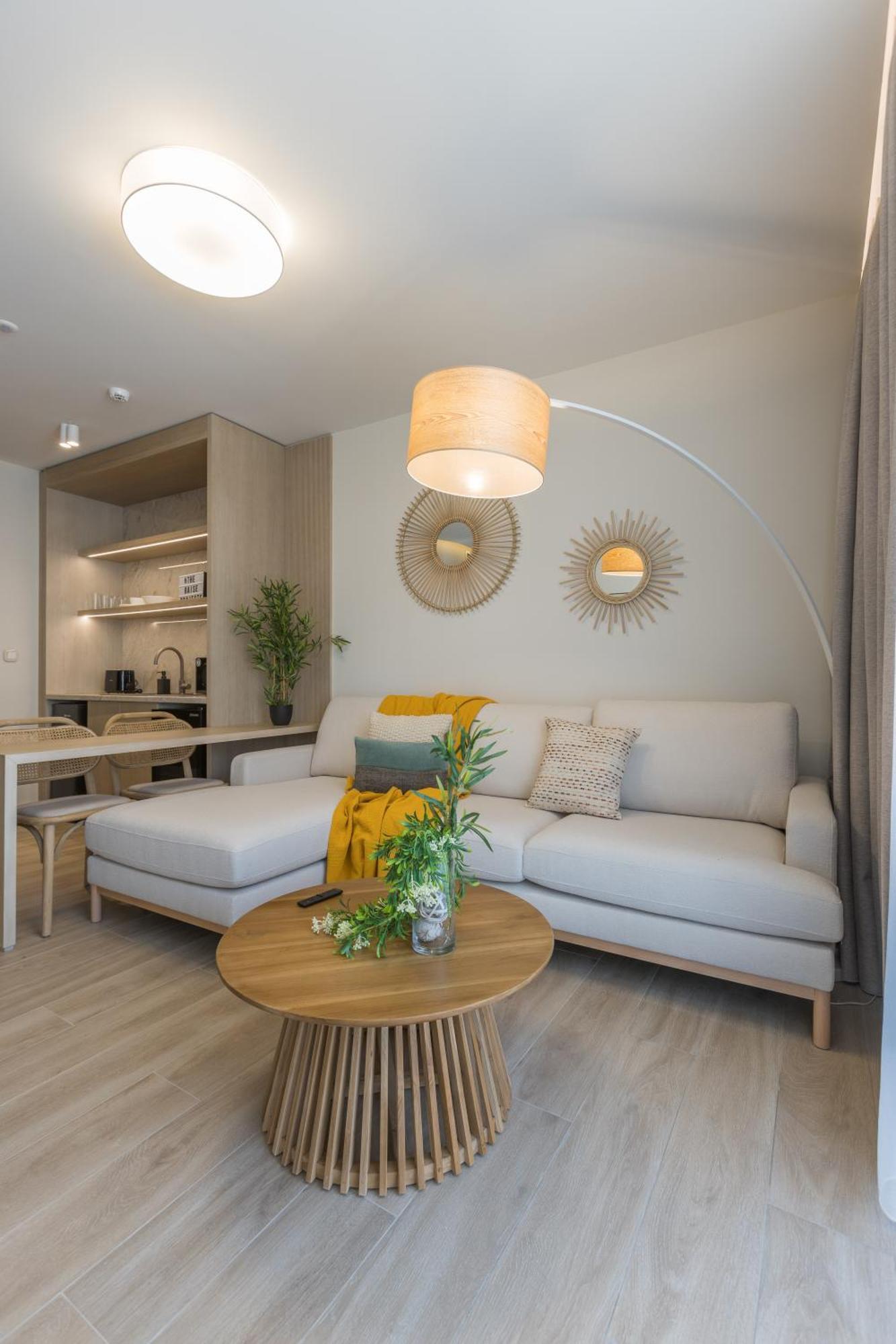 The Mediterranean Suites Piraeus Luaran gambar