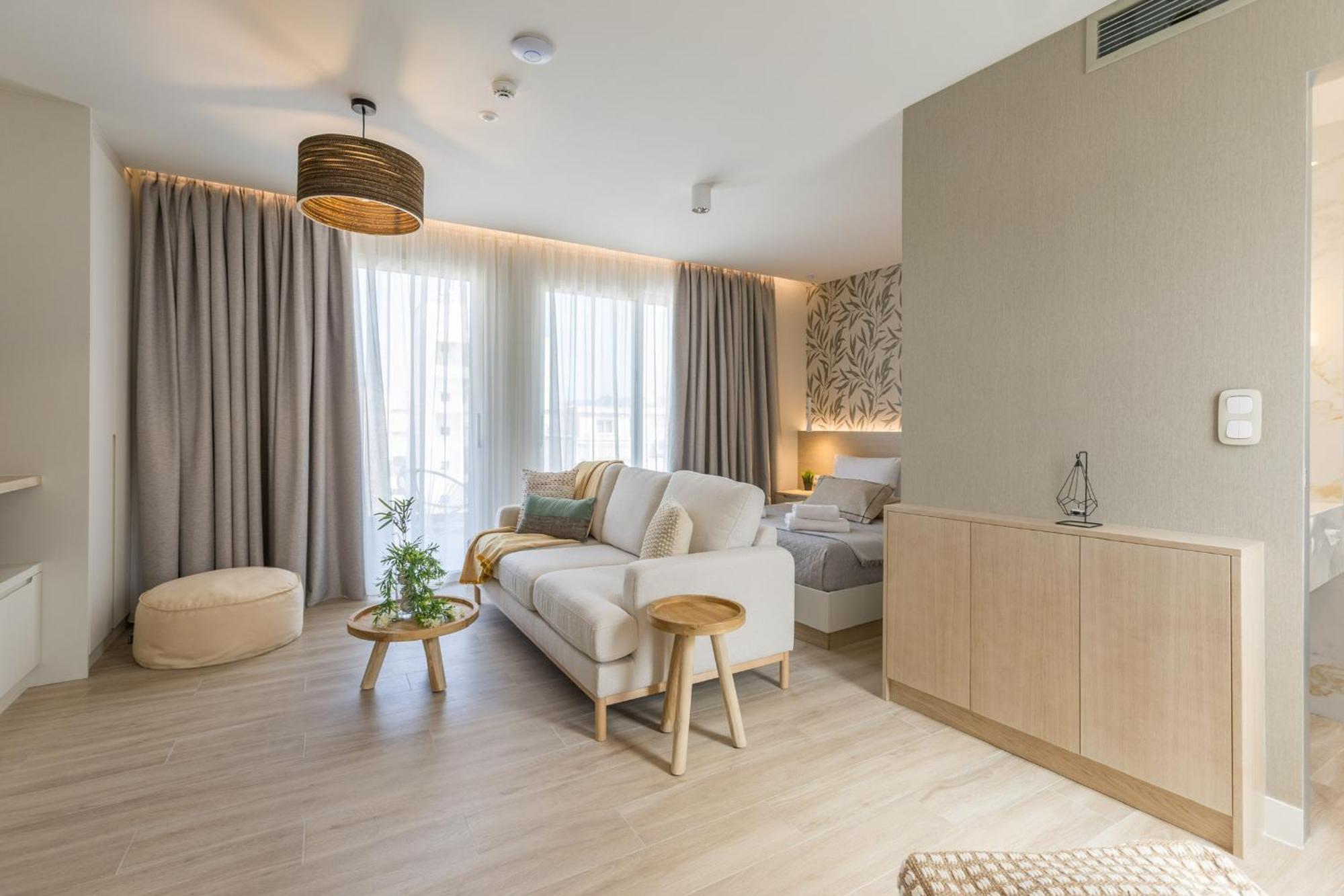 The Mediterranean Suites Piraeus Luaran gambar